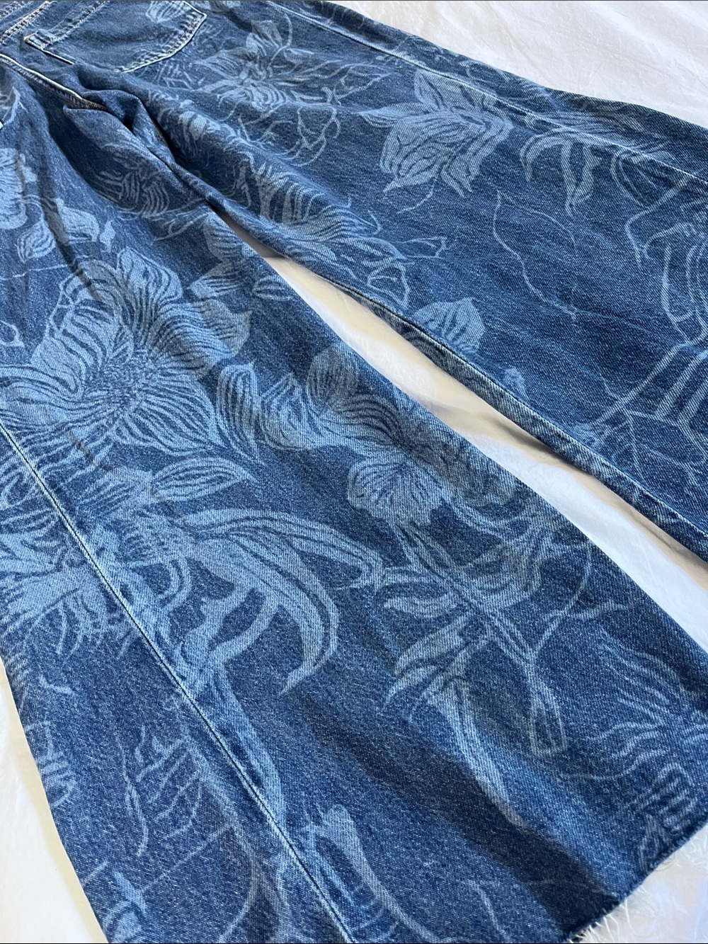 NWOT Adi Patterned Mid-Rise Flare Jeans by Pilcro Anthropologie floral leaf prin - Picture 8 of 16